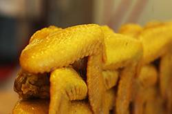 盐焗鸡怎么做的 盐焗鸡的由来