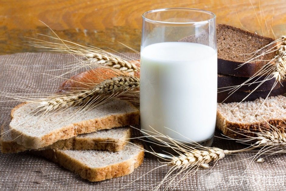 豆浆不能与什么一起吃 豆浆什么时间喝最好