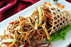 干煸茶树菇的家常做法 茶树菇不仅健脾止泻还能抗衰老