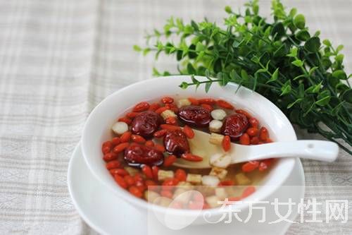 枸杞子泡茶有什么好处 分析枸杞子的功效与禁忌