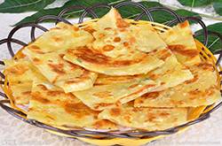 葱油饼的家常做法 吃葱油饼上火吗