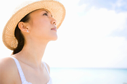 皮肤干燥怎么办 7个补水招拯救沙漠肌