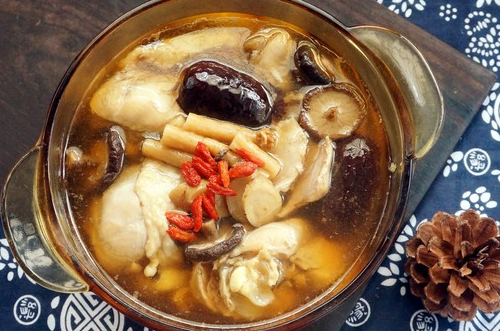 党参黄芪    补中益气健脾益肺