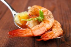 虾头变黑能吃吗 手把手教你挑选鲜虾小技巧