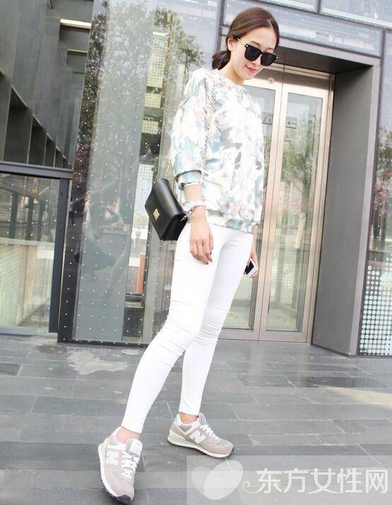 白色运动鞋怎么洗  白色运动鞋发黄怎么办