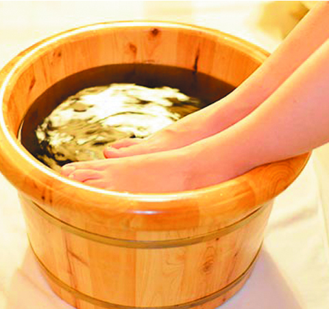 丹参泡脚的作用和注意事项讲解