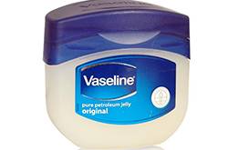 凡士林的用途有哪些 细数凡士林的神奇功效