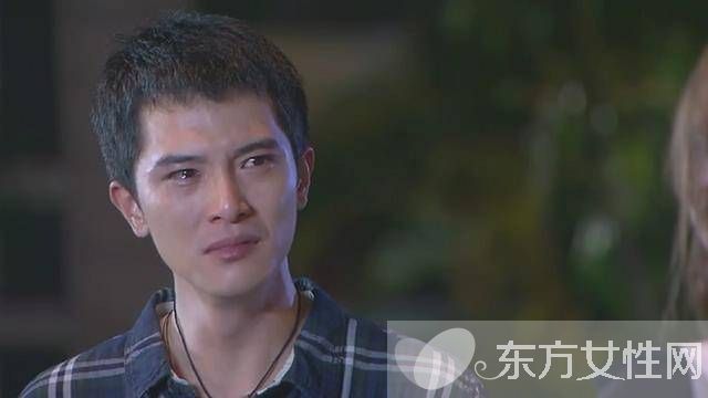 眼睛哭肿了怎么快速消肿 哭后避免浮肿的三大方法