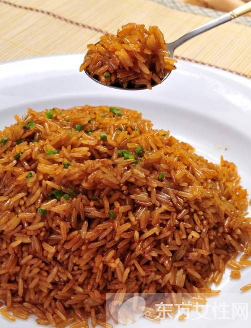 酱油炒饭怎么做好吃 酱油炒饭做法和步骤