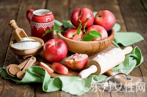 每天吃苹果的好处有哪些 什么时间段吃苹果最好