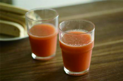 不可过量 胡萝卜汁的作用与功效