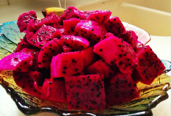 火龙果吃了会上火吗 吃火龙果的注意事项