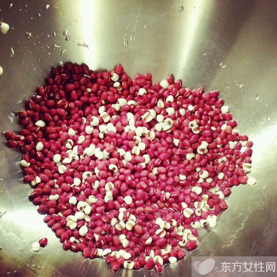 红豆薏米汤的功效与作用 红豆薏米汤的两大制作方法