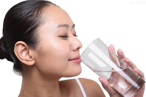 早晨喝水的好处 早餐喝水的好处有哪些