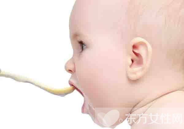 宝宝吐奶厉害的原因 这么做可有效防止宝宝吐奶哦