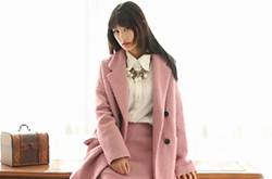 小香风呢子长外套搭配 轻松穿出气质范