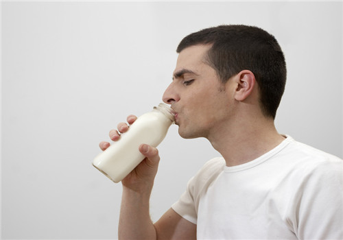 牛奶应该什么时候喝才能增加吸收