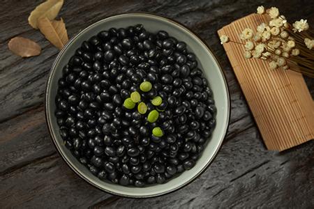＂豆中之王＂黑豆的功效及作用都有哪些