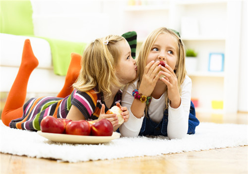 平安夜为什么要吃苹果 三个愿望祈求平安