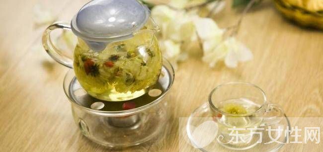 菊花茶的功效与禁忌 喝菊花茶的注意事项