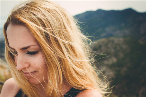 皮肤老化的信号 警惕六大皮肤老化症状