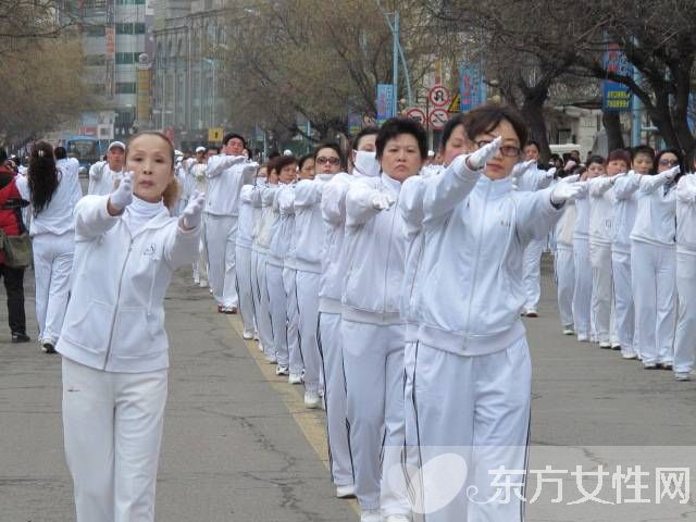 行进有氧健身操的好处 行进有氧健身操的5点要求
