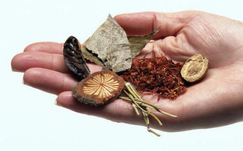 土茯苓的功效与作用有哪些 有什么注意事项