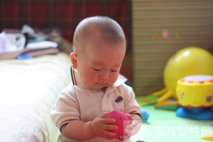 10个月宝宝发育指标 这些方面你家宝宝达标了吗