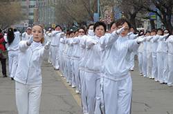 行进有氧健身操的好处 行进有氧健身操的5点要求