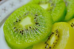 孕妇可以吃猕猴桃吗 猕猴桃的食用禁忌你了多少