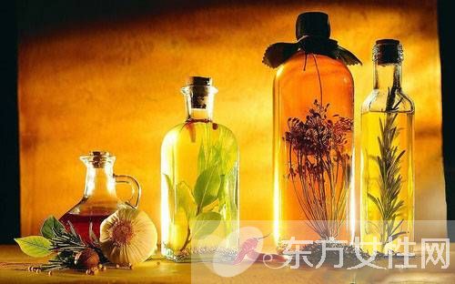 精油的功效及用法介绍 精油的各种用法推荐