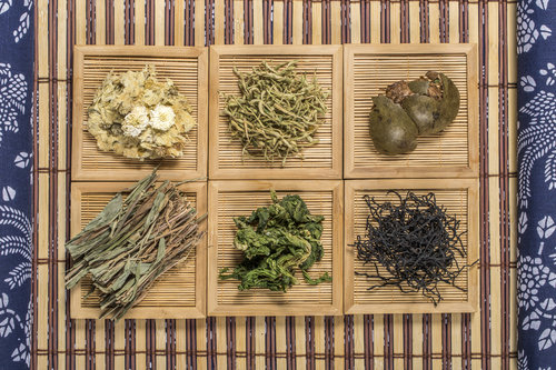 罗汉果泡水喝的功效有哪些 它为何如此受欢迎