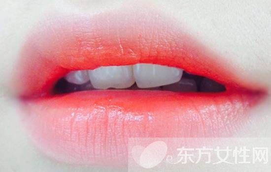 日常唇部怎么护理 这些唇部护理方法赶紧收起来