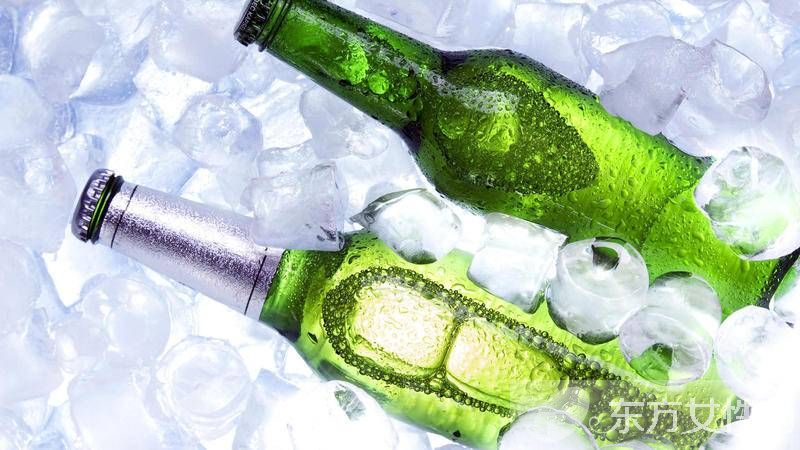 为什么一喝啤酒就拉肚子 夏季喝啤酒的注意事项