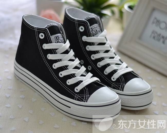 高帮帆布鞋鞋带系法 一鞋多穿的最佳穿法推荐