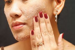 去角质的正确方法 去角质的7大误区很多人都犯过