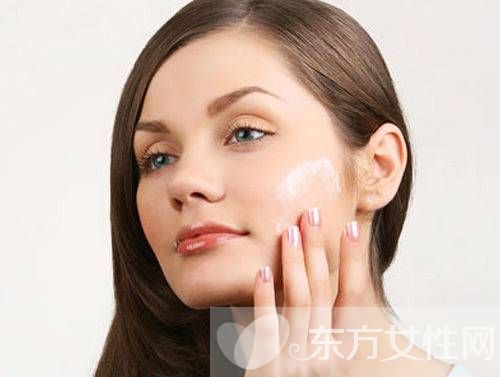 牛奶面膜的功效与作用 敷面膜的注意事项有哪些