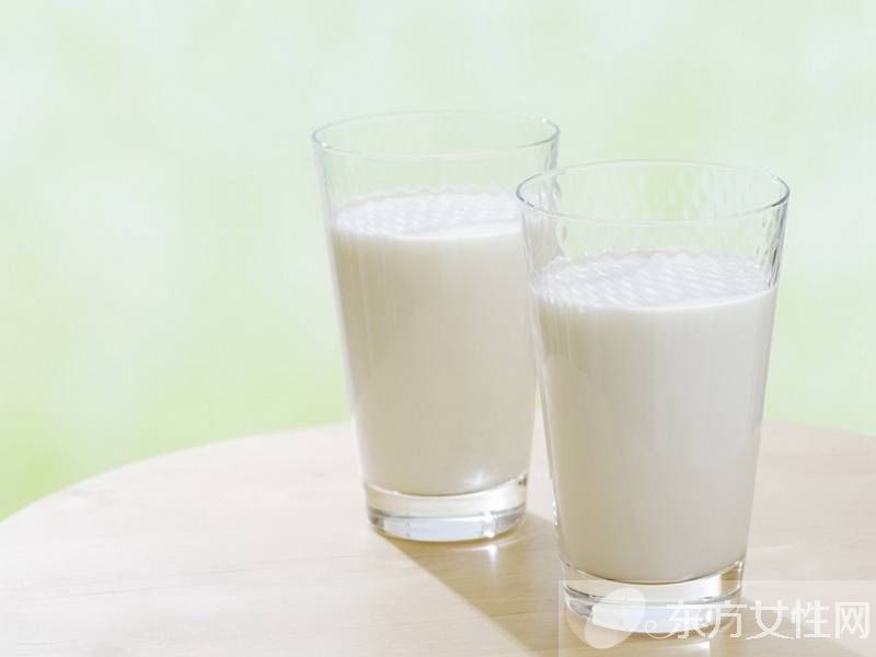 空腹喝牛奶好吗 喝牛奶的好处你了解多少