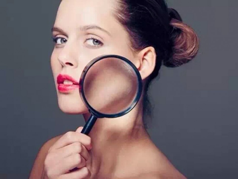 如何对自己的皮肤进行肤质判断