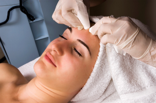 收缩毛孔最好的方法 五招还你平滑肌肤