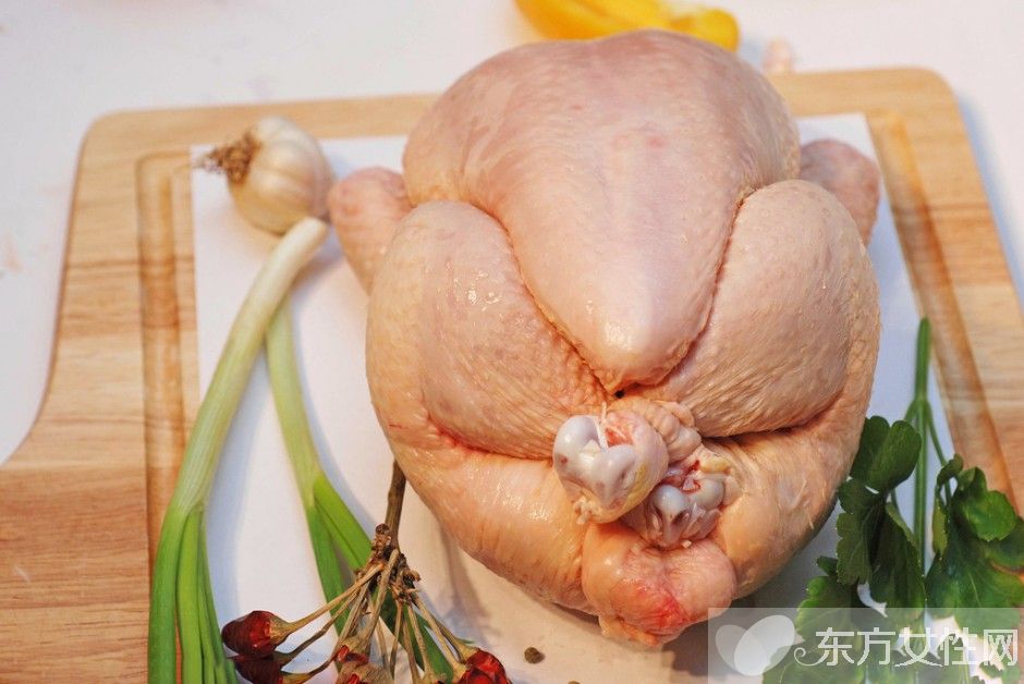 产后可以喝鸡汤吗 产后妈妈喝太多汤后果很严重哦