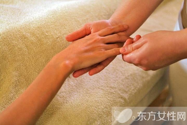 怎样去除手上的皱纹 这些手部护理小妙招效果棒棒哒