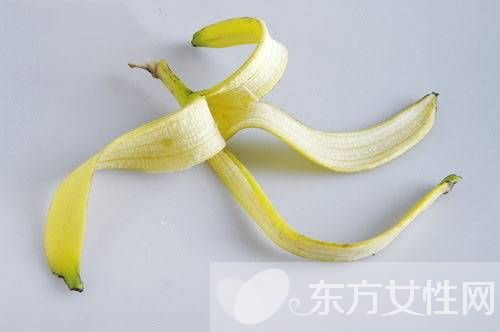 香蕉皮美容的功效与作用 这些DIY香蕉皮面膜很赞哦
