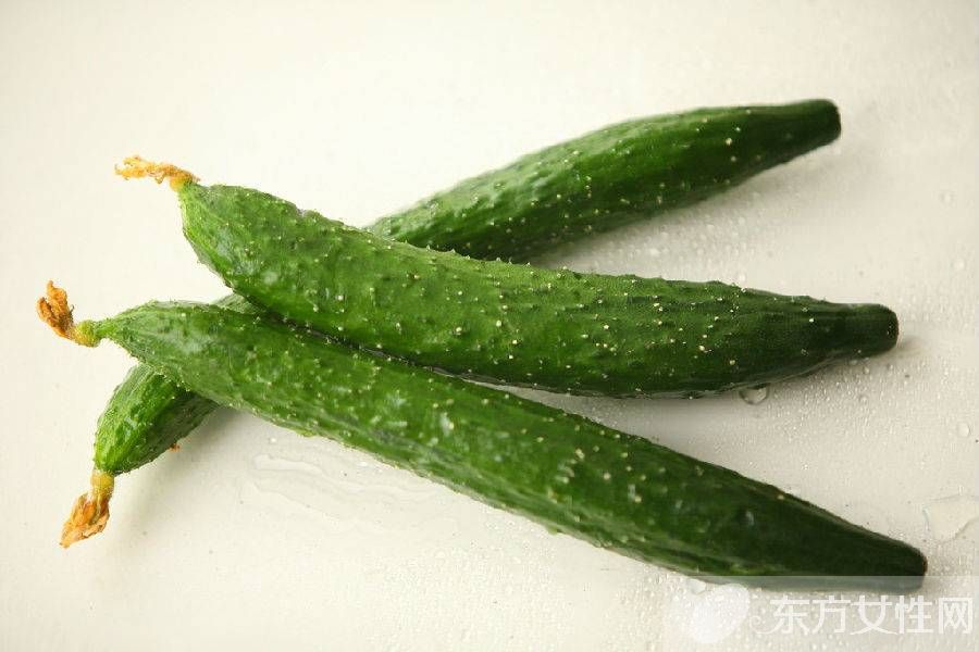 贴黄瓜片的好处有哪些 方法不对小心适得其反