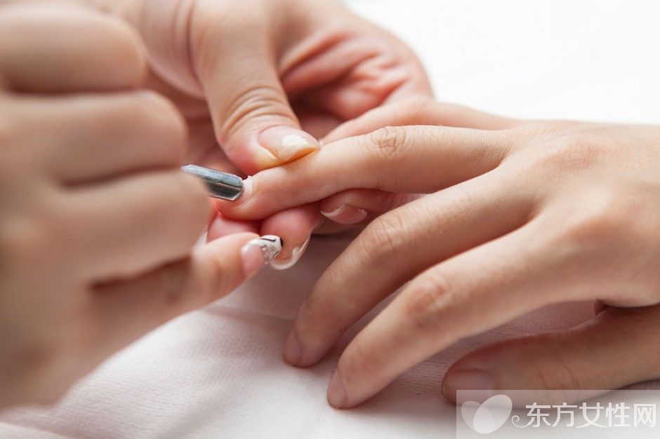 手部护理方法推荐　ＤＩＹ日常手摸制作方法推荐