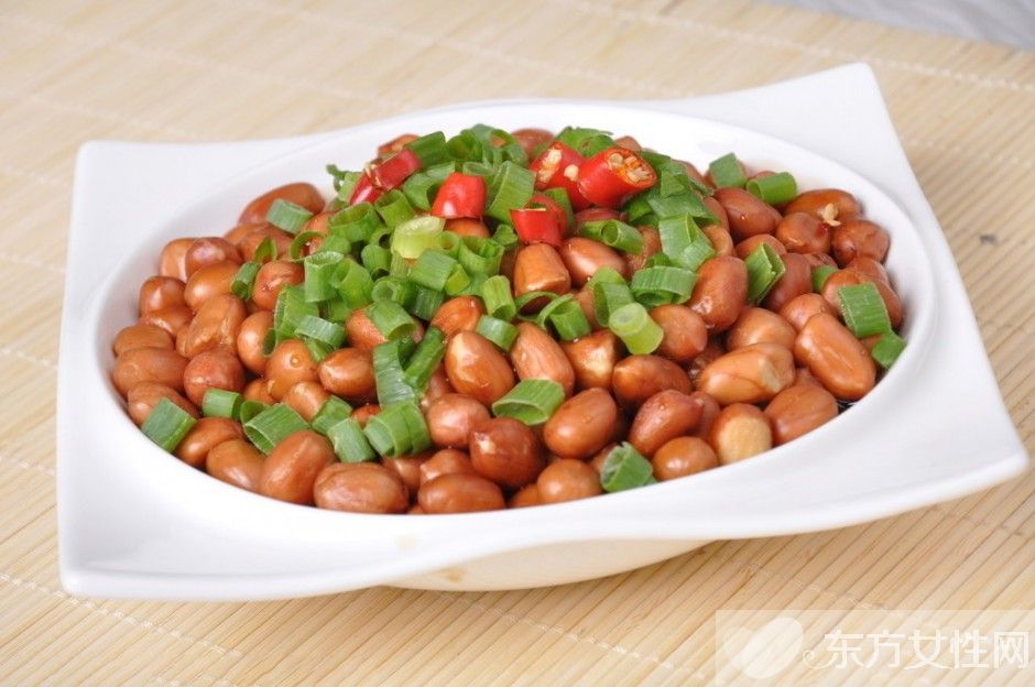 老醋泡花生的做法 吃花生的好处居然这么多哦