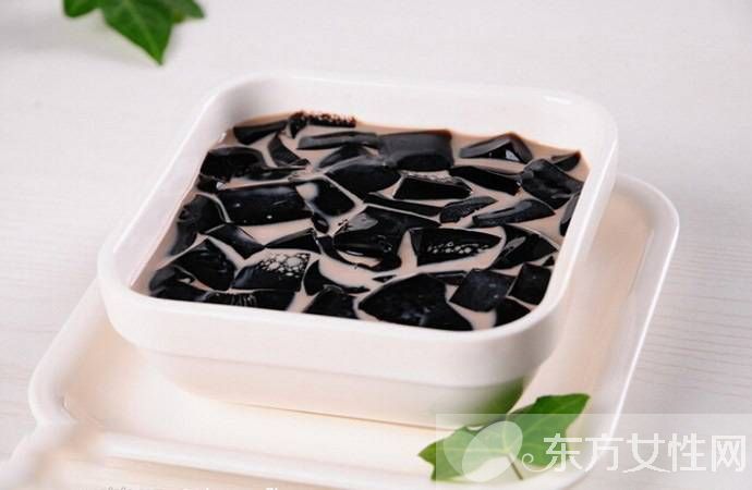 龟苓膏的功效及作用 龟苓膏吃多了小心加重痛经