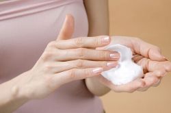 手部护理方法推荐　ＤＩＹ日常手摸制作方法推荐