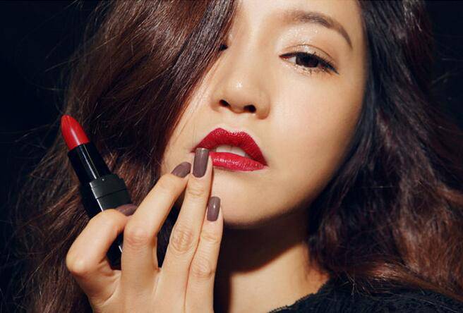 最好用的唇膏排行 唇膏的七大危害你知道吗