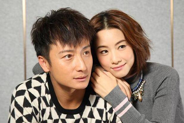 邓丽欣落泪谈分手 感情并非童话